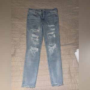 American Eagle Distressed Crop Jegging